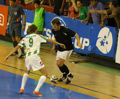 Stian Reinertsen, Nidaros Futsal: Norwegian futsal player of the year 2008/09. Here in action during the UEFA Futsal Cup preliminary round in Nicosia, Cyprus, vs the Omonoia*s Maxim Kozhevin (Photo courtesy: Norwegian FA)