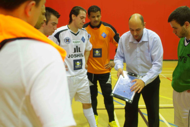 Rogerio Oliveira during a time out (Photo courtesy: Kickers Futsal)