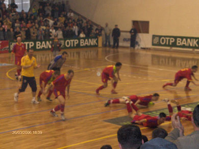 And then... all together in the sea!! (Photo courtesy: Cristi Vornicu)