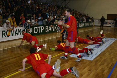 Romanian celebration after the victory in the second match (Photo courtesy: Udvarhelyi Hirado)
