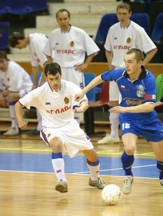 Serguei Antipov (CSKA) vs Andrei Khloponin (Lokomotiv) (Photo courtesy: CSKA)