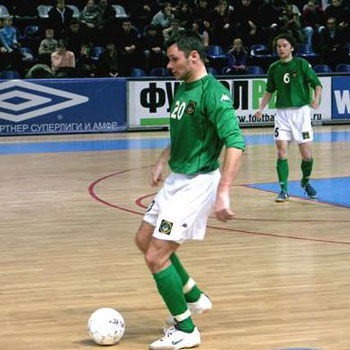 Mikhail Markin in action, observed by Roman Mares (Photo courtesy: Superleague)