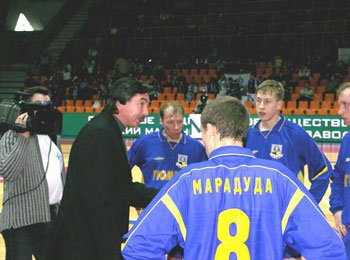 Time out for Maraduda and his team mates (Photo courtesy: Superleague)