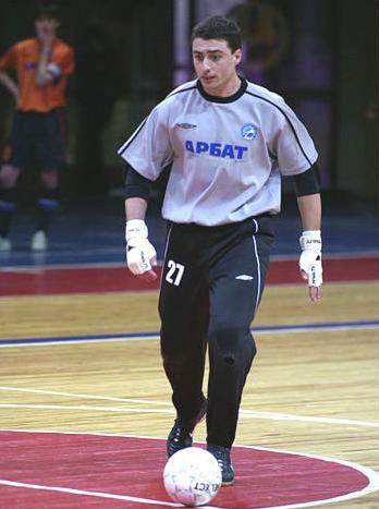 Reraldi in action: the Brazilian keeper was sent off in the second match (Photo courtesy: Superleague)