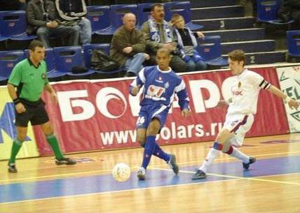 CSKA captain Kopeikin vs Cirilo (Photo courtesy: CSKA)