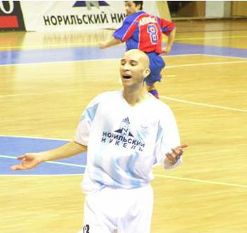 Passarinho in action (Photo courtesy: Superleague)