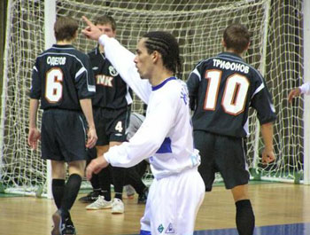 Is Joan asking for a corner kick? (Photo courtesy: Superleague)