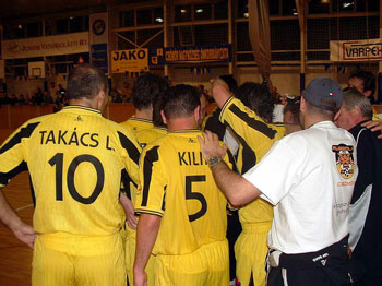 Time out for Rubeola FC Cs�m�r (Photo courtesy: www.futsal.hu)