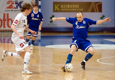 Rakhimov get there before Timoshenkov... (Photo courtesy: Konstantin Molchanov)