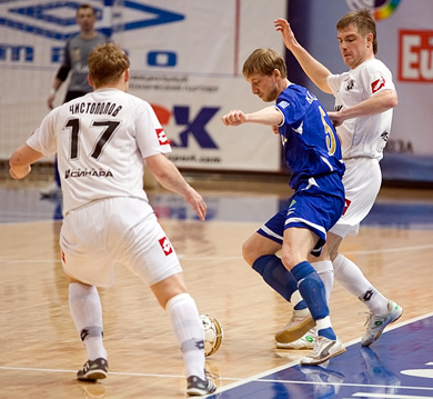 Pavel Kobzar between Chistopolov and Mokhov (Photo courtesy: Konstantin Molchanov)