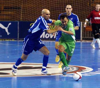 Seco (Playas) vs Marquinho (Boomerang) (Photo courtesy: Enrique Serrano - LNFS)