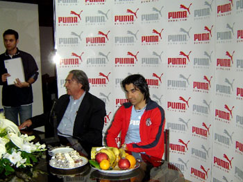 During the presentation (Photo courtesy: Mahdiar Ghaffari)