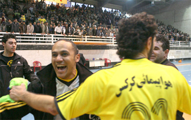 The brazilian defender Mauro celebrating the victory (Photo Courtesy: Shensa Saveh)
