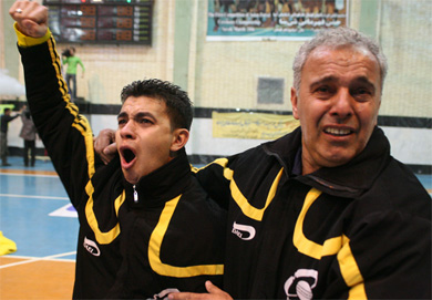 Savio and his staff, happy and moved (Photo Courtesy: Shensa Saveh)