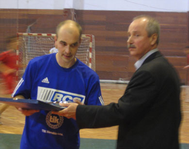 RCS Captain Beer receiving the runner up prize from Slovak Futsal Prezident Okanik (Photo courtesy: Vladimir Ambrozek - Futsal Slovakia)