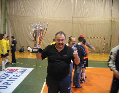 Slov-matic president Martin Grendar with the Slovak Cup (Photo courtesy: Vladimir Ambrozek - Futsal Slovakia)