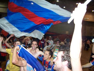 What a triumph for De Nicola*s squad! (Photo courtesy: Pasion Futsal)