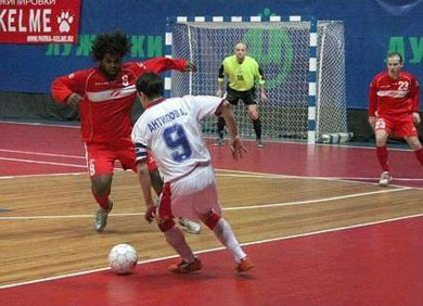 Alexander Antipov vs Serjao (Photo courtesy: CSKA)