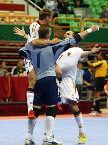 Luis Amado, Marcelo and Javi Rodriguez showing the Spanish delight  (Photo courtesy: Leadtek Sports)