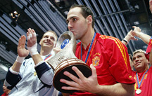 Javi Rodriguez celebrating the European champs title in Ostrava (Photo courtesy: Joe Pepler - UEFA)