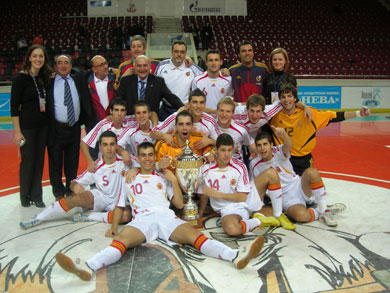 The Spanish team which conquered St. Petersburg (Photo courtesy: Jordi Garcia)