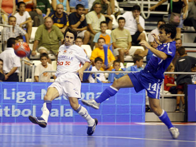Miguel vs Pablo (Photo courtesy: AP Spain - LNFS)