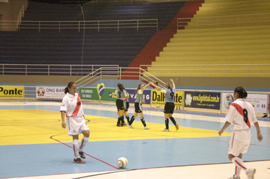 Uruguayan joy, Peruvian disappointment (Photo courtesy: Beto Costa - CBFS)