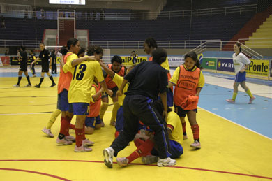 Ecuadorian joy: the team is in final! (Photo courtesy: Beto Costa - CBFS)