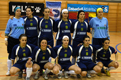 Tecnocasa Mostoles 2005/2006: Spanish Champion! (Photo courtesy: Tecnocasa Mostoles)