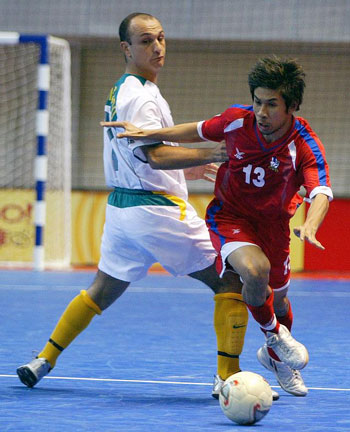 Sermphan Khumthinkaew vs Paul Lombardo: Thailand - Australia (Photo courtesy: Leadtek Sports)