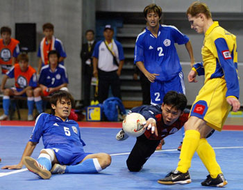 Nesteruk in action against Chinese Taipei*s defence (Photo courtesy: Leadtek Sports)
