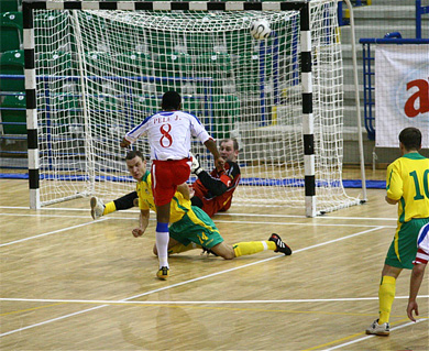 Russia vs Lithuania (Photo courtesy: Csaba Fekete & Mona Szalay)