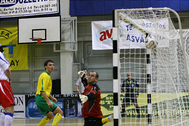 Russia vs Lithuania (Photo courtesy: Csaba Fekete & Mona Szalay)