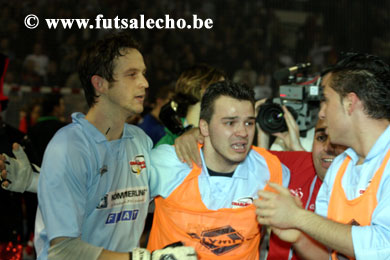 Goalkeepers trio for Charleroi: from the left Eder Fehrmann, a deeply moved Cragnaz and the young Deswijsen (Photo courtesy: Cedric Bouillon - Futsal Echo)