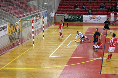 Bettinho has just scored the draw goal for Morlanwelz vs Benfica (Photo courtesy: Mike Thomas)