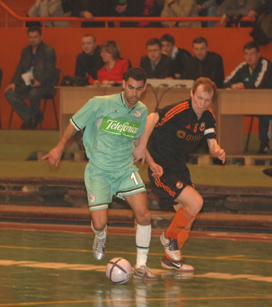 Joan vs Mansurov  (Photo courtesy: Boomerang Interviu)