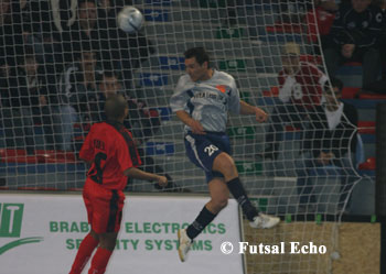 Eder (Action 21) vs Lakoseljac (Svea Lesna): part 3!! (Photo courtesy: Cedric Bouillon - Futsal Echo)