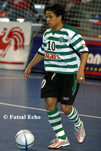 Deo scored the first goal for Sporting, but wasn*t enough for the Portuguese 