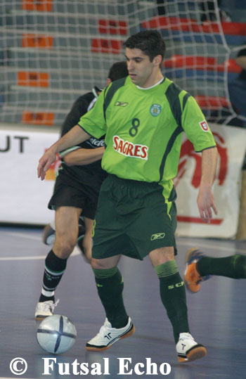 Miguel Fernandes managing the ball (Photo courtesy: Cedric Bouillon - Futsal Echo)