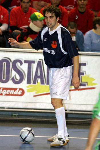 Tomislav Horvat (Svea Lesna Litija) leading the action (Photo courtesy: Cedric Bouillon - Futsal Echo)