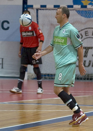 Schumacher has a good relation with the ball... (Photo courtesy: Konstantin Molchanov)