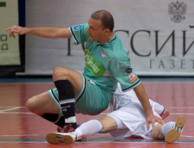 Schumacher fighting on the ground... (Photo courtesy: Konstantin Molchanov)