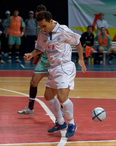 Tatu: where*s the ball?  (Photo courtesy: Konstantin Molchanov)