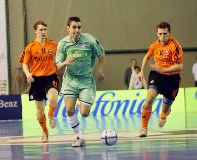 Neto followed by Moskvychov and Miroshnyk (Photo courtesy: Angel Perez - LNFS)