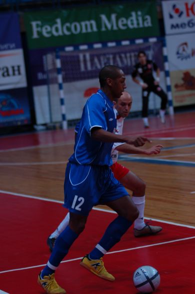 Pelè vs Cacau(Photo courtesy: Igor Bogomolov - Dinamo Moscow)