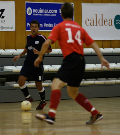 Llort vs Jaccoud (Photo courtesy: Emilio Narvaez - MES ANDORRA)