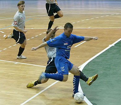 Attempt by Tamás Lódi (Photo courtesy: Miklos Biszkup)