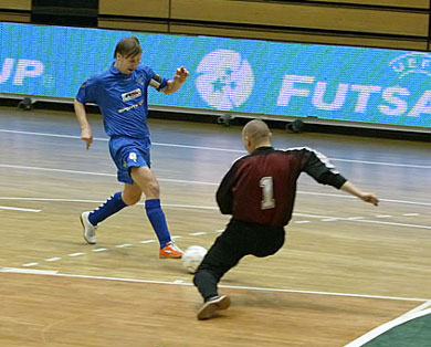 Tam�s Szente vs Aigars Bondars (Photo courtesy: Miklos Biszkup)