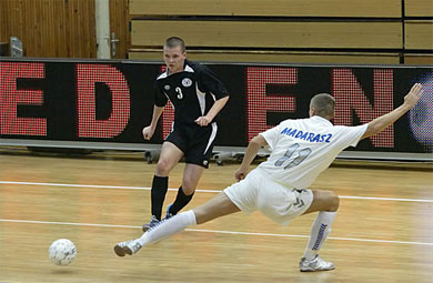 Iaroslav Subotin vs Janos Madarasz (Photo courtesy: Miklos Biszkup)
