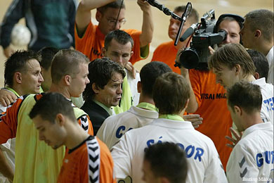 Time out by J�nos Kiss (Photo courtesy: Miklos Biszkup)